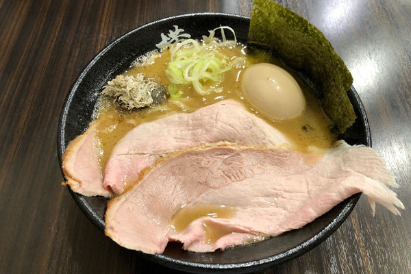 「横道ラーメン730円+味玉+替え玉」@横道の写真