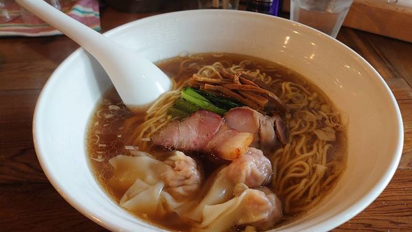 「ワンタン麺(3個)」@らーめん穀雨の写真