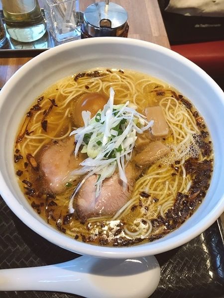 「塩ラーメン＋サービスライス」@中華麺酒家 彩華の写真