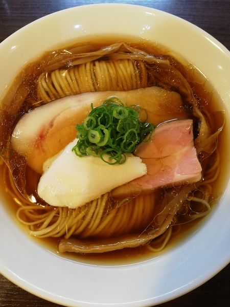 「醤油らぁ麺」@らぁ麺 紫陽花の写真