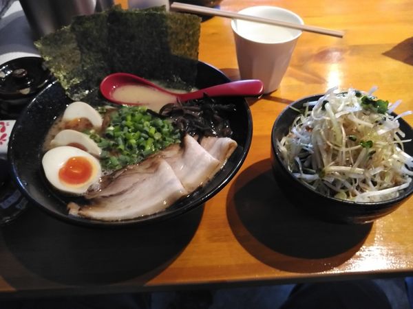 「白湯豚骨ラーメン」@麺屋 へうげものの写真