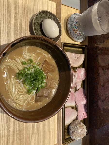 「らぁめん　全部乗せ　比内地鶏煮卵」@中華蕎麦 とみ田の写真