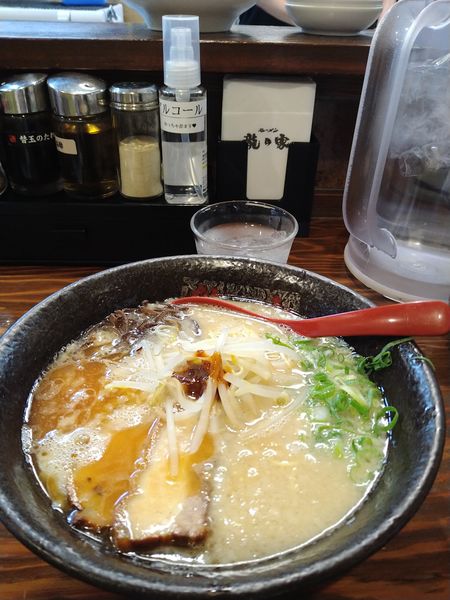 「こく　替玉(+150円)」@龍の家 新宿小滝橋通り店の写真