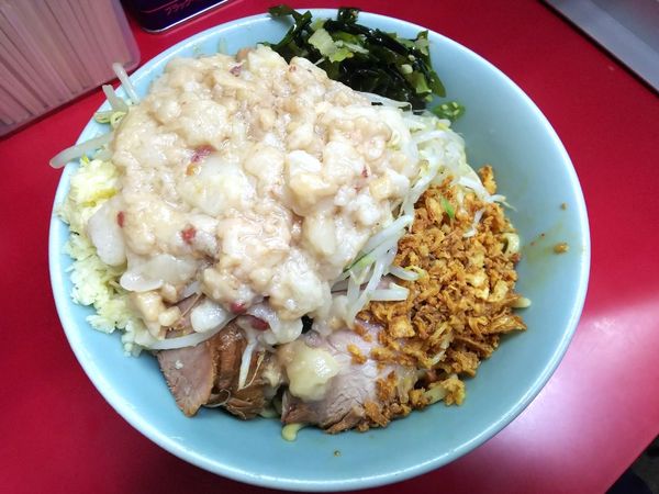 「小つけ味冷や汁なし　ニンニクアブラマシマシワカメ　880円」@ラーメン二郎 中山駅前店の写真