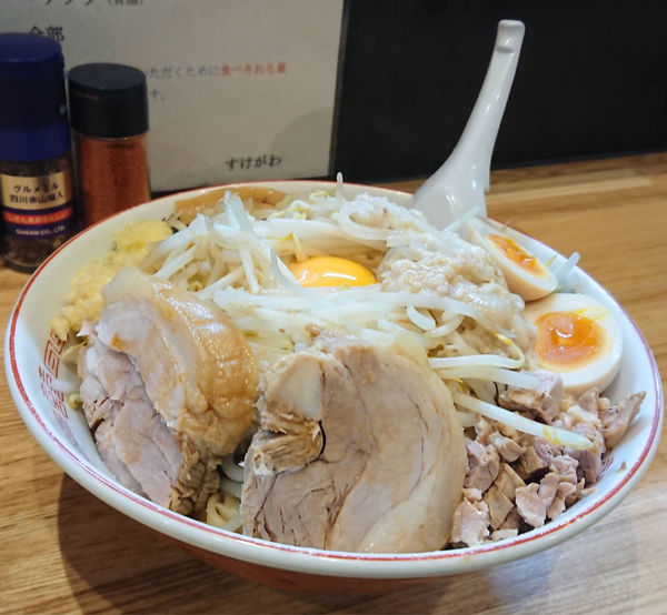 「汁なし(野菜マシニンニクしょうがアブラ)」@ラーメン すけがわの写真