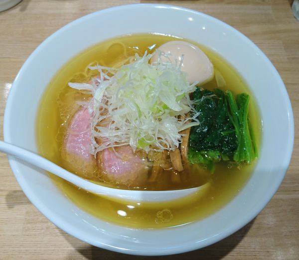 「塩中華ソバ 味玉入り」@中華ソバ ビリケンの写真