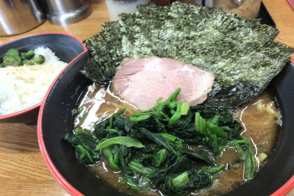 「のりほうれん草ラーメン」@麺家 紫極の写真