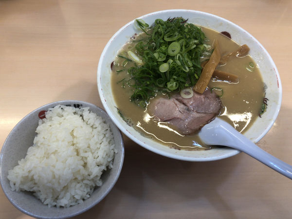 「サービス定食 + スープ増量 + ネギ」@天下一品 立川店の写真