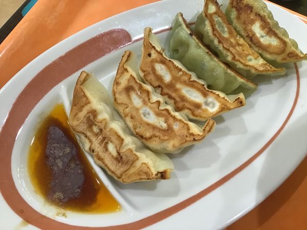 「餃子セット600円(ハーフ＆ハーフ餃子、味噌ラーメン)」@幸楽苑 イオンモール柏店の写真