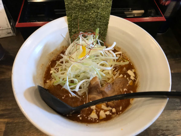 「辛味らーめんネギ中盛太麺固め1050円」@麺屋 奨 TASUKU 中央林間店の写真