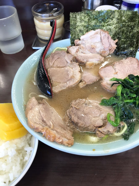 「チャーシューメン　小ライス　900＋100円」@ラーメンショップ 二ツ橋店の写真