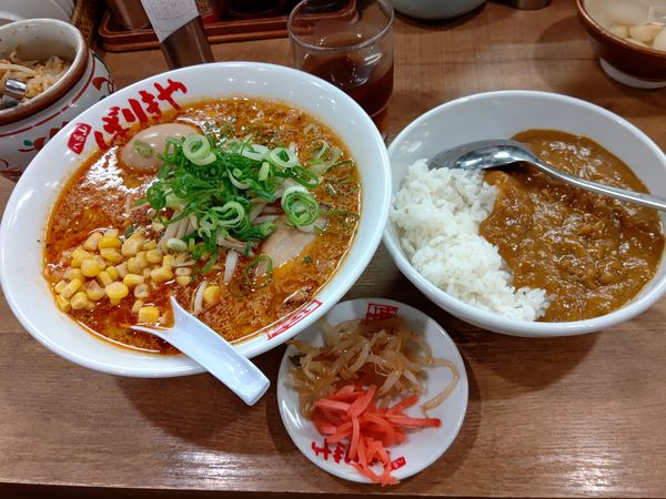 「味玉辛みそらーめん(並盛・150g)850円＋まかないカレー」@ばりきや 高崎店の写真