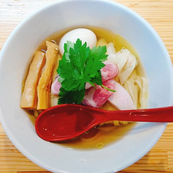 「(松)特級中華そば白醤油」@自家製麺 くろ松の写真