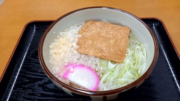 「きつねうどん」@珈琲・めん屋 ふぁーすとの写真