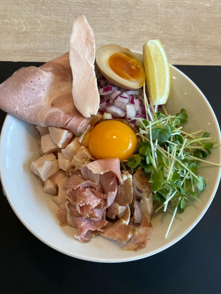 「鶏油まぜそば+特上トッピング」@鶏白湯泡ramenたまきの写真