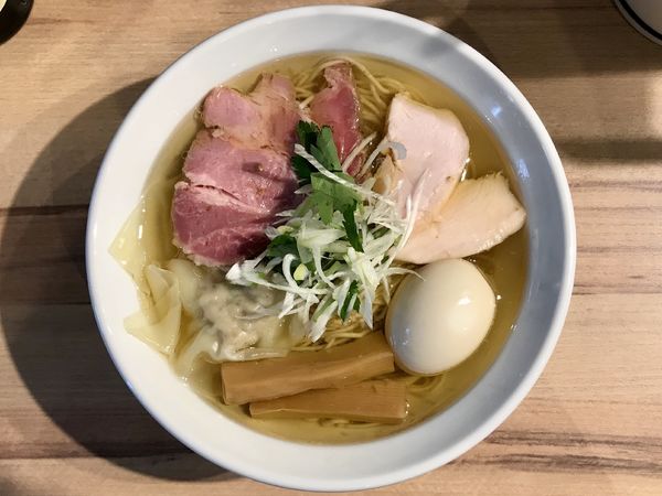 「サッポロラガービール 赤星 中瓶 → 特製塩」@麺屋 彩音 ~Sign~の写真