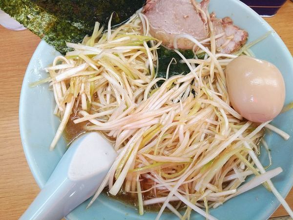 「ネギラーメン＋ネギ＋味付玉子」@なかむら屋の写真