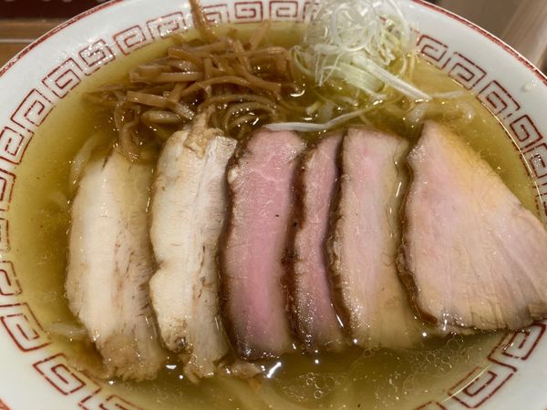「肉そば塩煮干し（豚バラ、豚もも、豚ヒレ）」@超多加水自家製手揉み麺 きたかた食堂の写真