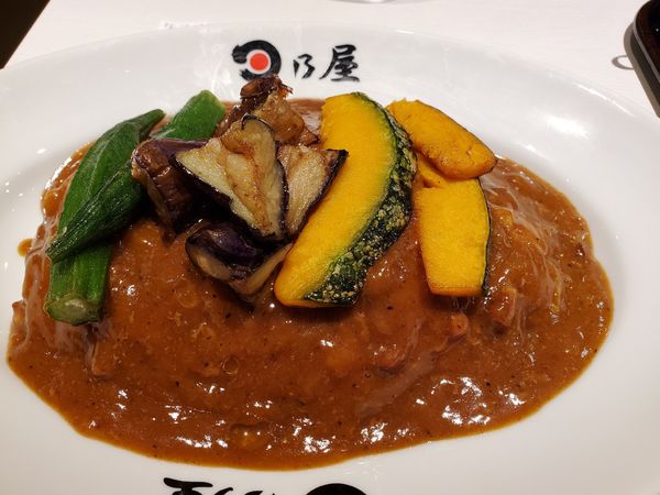 「三種の野菜カレー・並盛」@日乃屋カレー 横浜石川町店の写真