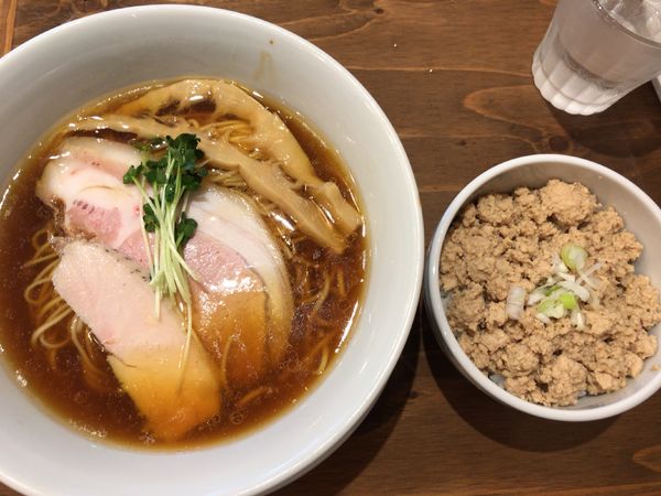 「醬油らーめん　挽肉丼」@麺屋鈴春の写真