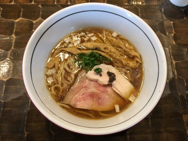 「醤油そば」@特級鶏蕎麦 龍介の写真