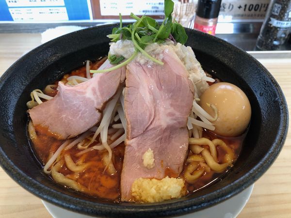 「旨辛ガッツリらぁ麺＋玉子」@ガッツリらぁ麺 ゆら吉の写真
