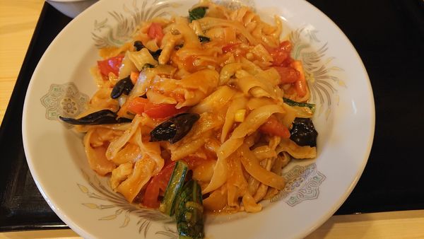 「３８．トマト焼き刀削麺セット　７８０円　※」@北京菜館の写真