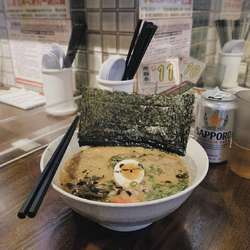 辛豚骨ラーメン