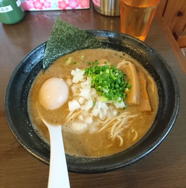 「塩そば 味玉」@つけ麺 弥七の写真