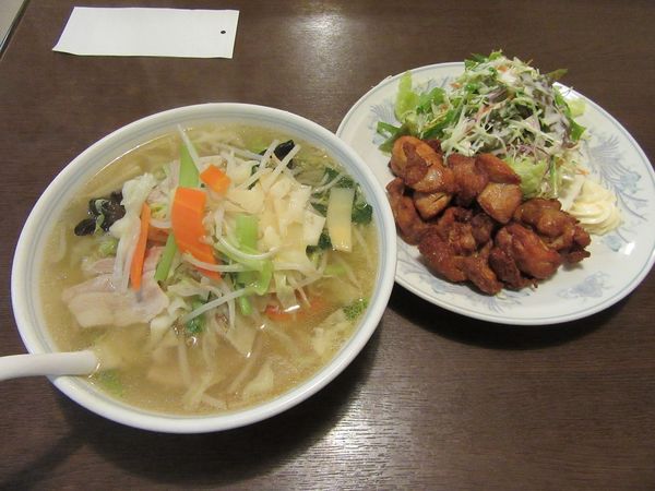 「タンメン（６５０円）＋唐揚げ８００円　※外税」@中華 匠の写真