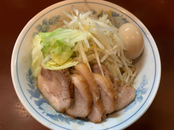 「豚増しらーめん少なめ950円、味玉100円」@らーめん陸の写真