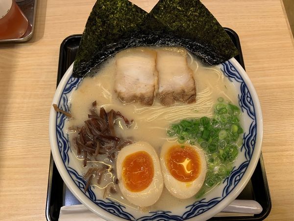 「由丸らーめん」@由丸 アトレヴィ大塚店の写真