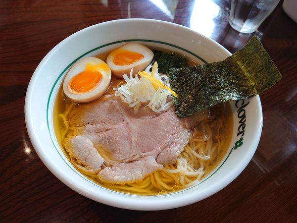 「煮玉子塩らあめん（大盛）」@らあめんCloverの写真