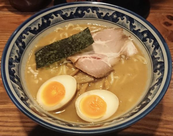 「ラーメン(太麺)＋味玉」@らーめん木尾田の写真