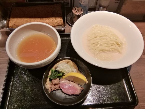 「鴨出汁手揉み塩つけ麺…………1000円」@鴨出汁中華蕎麦 麺屋yoshikiの写真