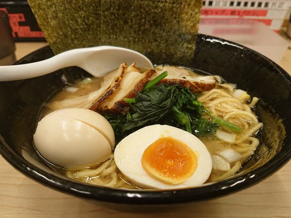 「特製豚骨らーめん(醤油)」@らーめん 八かの写真