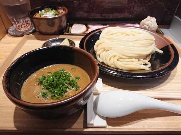 「つけめん＋特選全部乗せトッピング＋塩とスダチ」@中華蕎麦 とみ田の写真