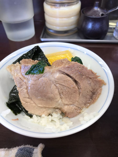 「チャーシューメン　小ライス少なめ　900＋100円」@ラーメンショップ 二ツ橋店の写真