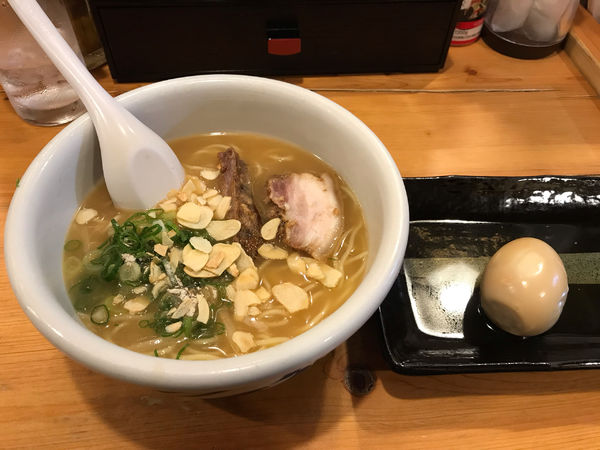 「にんにく中華そば+玉子（おでん）」@瓢太の写真