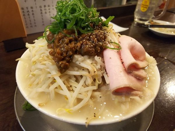 「塩二郎キーマカレーがけ」@立ち呑み居酒屋 金町製麺の写真