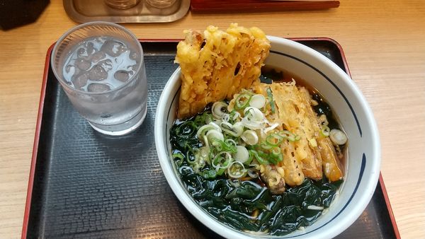 「ごぼう天そば440円、わかめ80円」@吉そば 中目黒店の写真