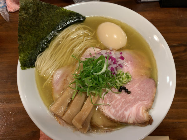 「特製塩らぁ麺1210円」@だれやめやの写真