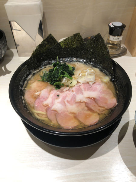 「肉増し家系」@錦 セアブラノ神の写真