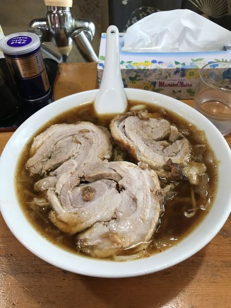 「しょうゆらんしゅうめんチャーシュー入り 900円」@御食事処 やちよの写真