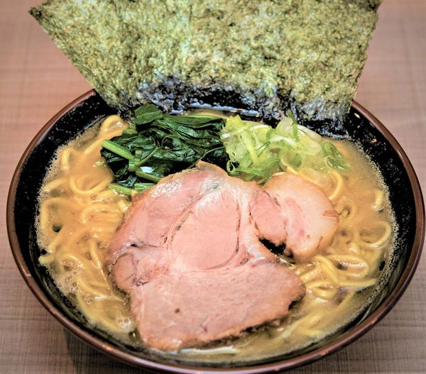 「豚骨醤油らーめん」@麺屋 よし○の写真