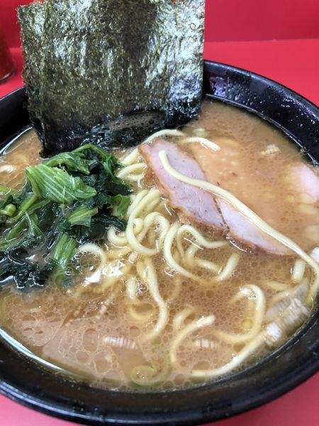「ラーメン並＋ライス」@ラーメン杉田家の写真