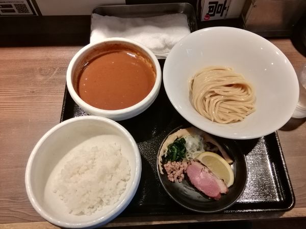 「鴨カレーつけ麺（900円）＋小ライス(50円)」@鴨出汁中華蕎麦 麺屋yoshikiの写真
