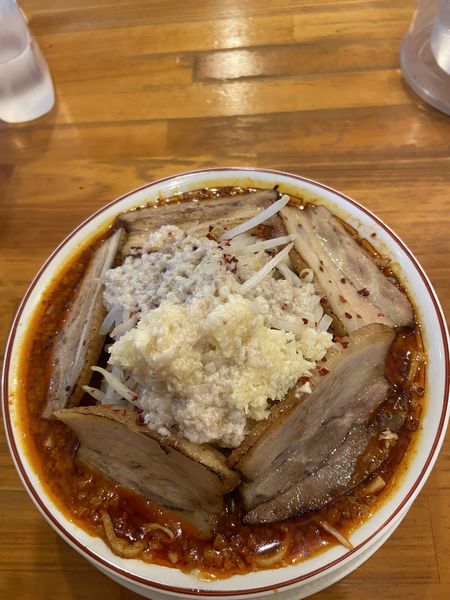 「辛マンモス　チャーシュー　ニンニクアブラ多め」@泪橋 溝の口店の写真