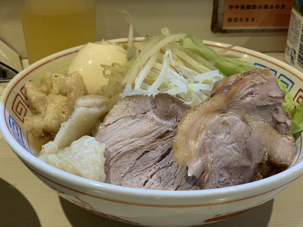「味玉ラーメン少なめ油」@らーめん 陸 尾山台店の写真