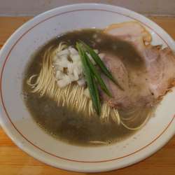 地鶏と煮干しの中華そば